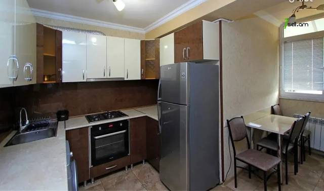 3 սենյականոց բնակարան Հին երևանցու փողոցում, 65 քմ, 8/10 հարկ, բարձր առաստաղներ