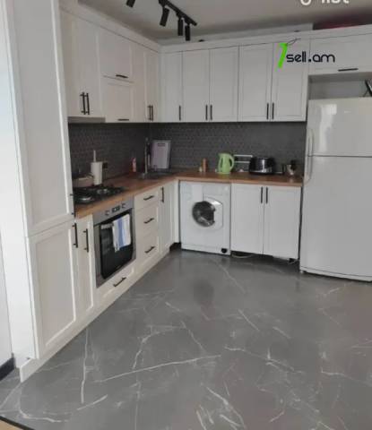 2 սենյականոց բնակարան Արամ Խաչատրյան փողոցում, 71 ք.մ., 7/9 հարկ, դիզայներական ոճով վերանորոգված