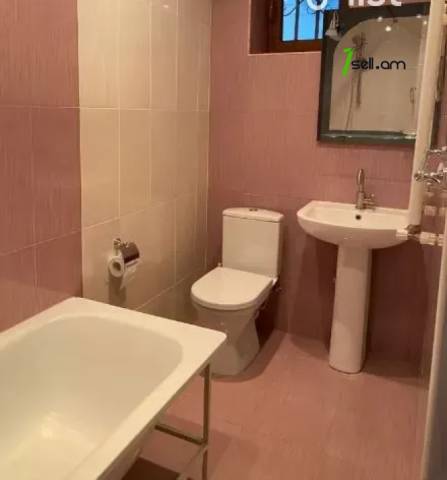 Երկու հարկանի քարե տուն, P. Sevak St Ավանում, 180 ք.մ., 3+ սանհանգույց