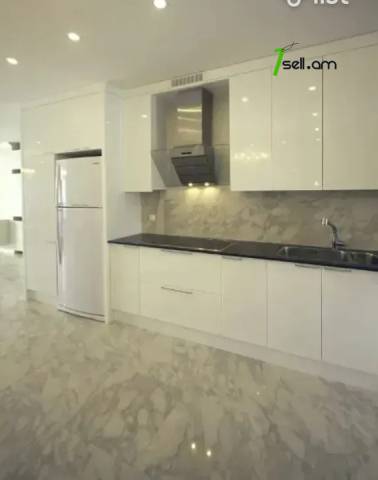 Ընդարձակ 4 սենյականոց բնակարան նորակառույց շենքում Վարդանանց փողոցում, 206 քմ, 20/23 հարկ