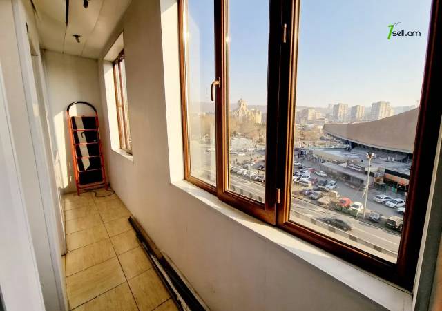 3 սենյականոց բնակարան Խորենացու փողոցում, 92 ք.մ., 2 սանհանգույց, կապիտալ վերանորոգված