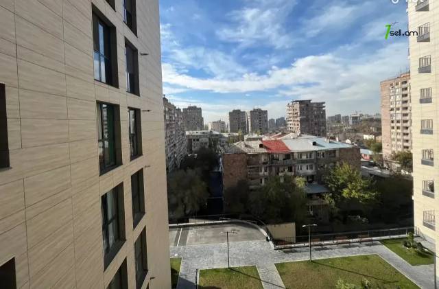 4 սենյականոց բնակարան նորակառույց շենքում Արամ Խաչատրյան փողոցում, 104 քմ, 5/13 հարկ