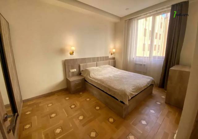 2 սենյականոց բնակարան Ամիրյան փողոցում, 50 ք.մ., 6/11 հարկ, կապիտալ վերանորոգված