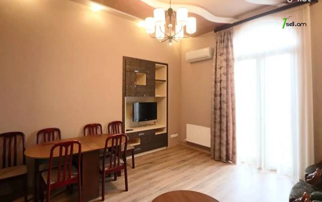 3 սենյականոց բնակարան, Komitas Ave, 85 ք.մ., 2 սանհանգույց, բարձր առաստաղներ, կապիտալ վերանորոգված