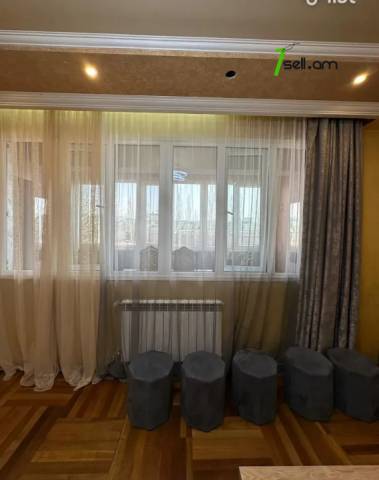 4 սենյականոց բնակարան Վիլնյուսի փողոցում, 76 ք.մ., 3/9 հարկ, մի քանի պատշգամբ, եվրովերանորոգված