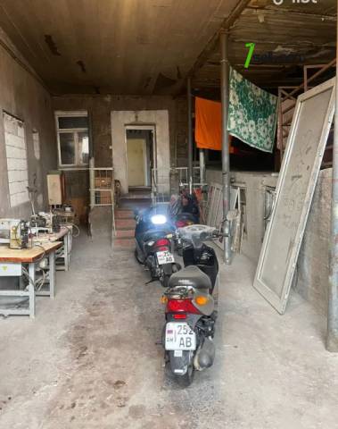 Մեկ հարկանի քարե տուն Նոր Արեշի 36-րդ փողոցում Էրեբունիում, 130 ք.մ.