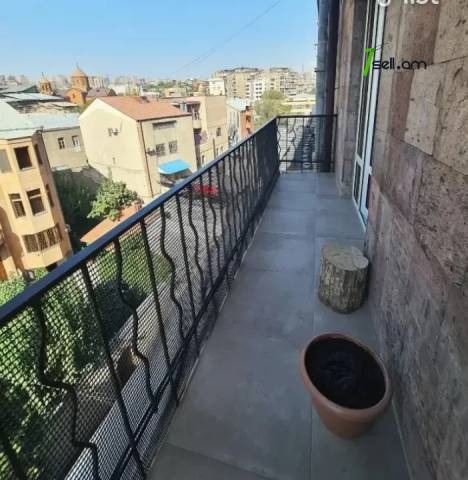 3 սենյականոց բնակարան Սարյան փողոցում, 92 ք.մ., 6/8 հարկ, 2 սանհանգույց, կապիտալ վերանորոգված