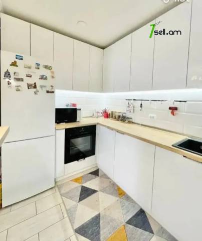2 սենյականոց բնակարան Արամ Խաչատրյան փողոցում, 45 ք.մ., 1/9 հարկ, դիզայներական ոճով վերանորոգված