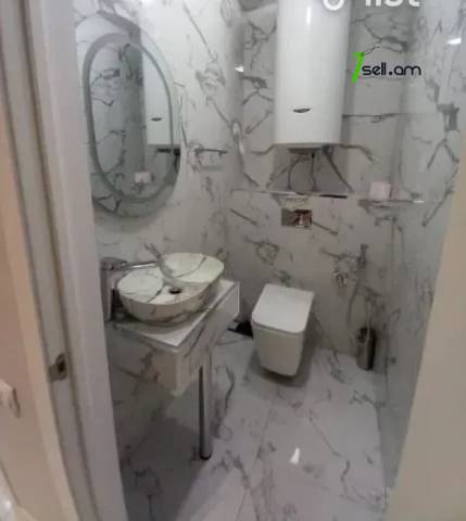 3 սենյականոց բնակարան նորակառույց շենքում Անտառային փողոցում, 98 ք.մ., 2 սանհանգույց