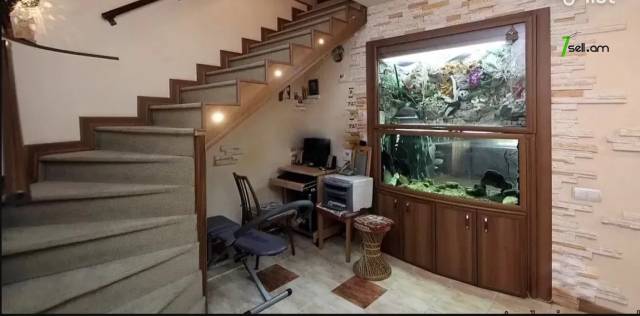 8 սենյականոց բնակարան Գյուրջյան փողոցում, 170 ք.մ., 2 սանհանգույց, դիզայներական ոճով վերանորոգված