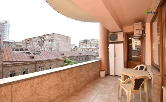 4 սենյականոց բնակարան նորակառույց շենքում Հյուսիսային պողոտայում, 140 ք.մ., բարձր առաստաղներ