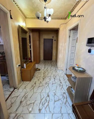 4 սենյականոց բնակարան, Ավան-Առինջ 2-րդ միկրոշրջան, 80 քմ, 3/9 հարկ, եվրովերանորոգված