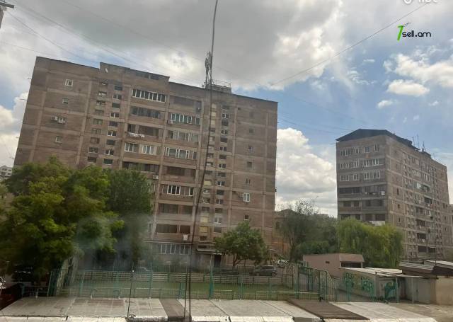 4 սենյականոց բնակարան, Դուրյան թաղամաս, 84 քմ, 5/9 հարկ, եվրովերանորոգված