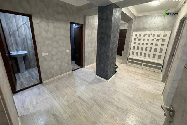 4 սենյականոց բնակարան Օհանովի փողոցում, 82 ք.մ., 11/14 հարկ, կապիտալ վերանորոգված