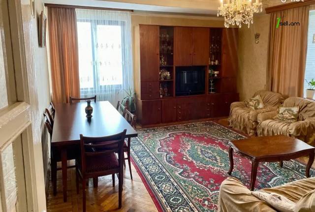 3 սենյականոց բնակարան, Չարենց թաղամաս, 82 քմ, 8/14 հարկ, կոսմետիկ վերանորոգում