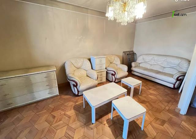 2 սենյականոց բնակարան Արմեն Տիգրանյանի փողոցում, 47 ք.մ., 3/5 հարկ, քարե շենք