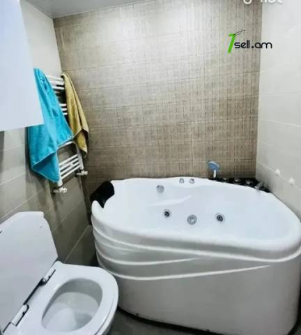 2 սենյականոց բնակարան Արամ Խաչատրյան փողոցում, 49 քմ, 9/13 հարկ, դիզայներական ոճով վերանորոգված