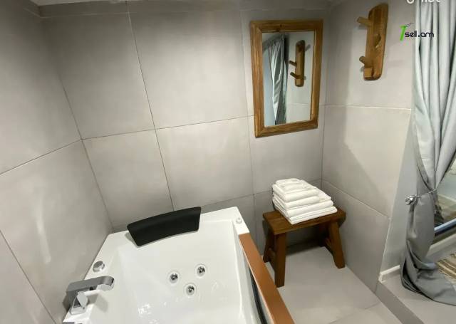 2 սենյականոց բնակարան, Սայաթ-Նովա թաղամաս, 60 ք.մ., բարձր առաստաղներ, 2/5 հարկ