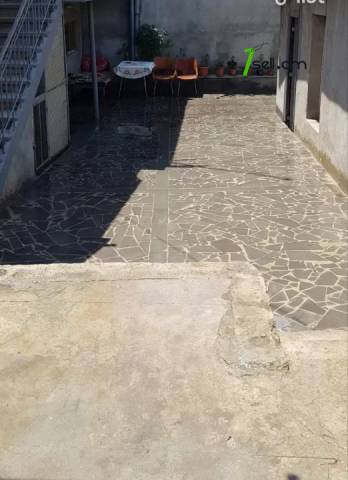 Երկու հարկանի քարե տուն Ավանում, 470 ք.մ., 2 սանհանգույց