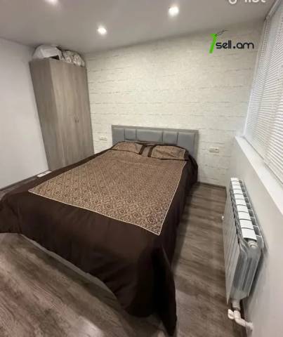 2 սենյականոց բնակարան Արամ Խաչատրյան փողոցում, 55 ք.մ., մի քանի պատշգամբ, նախավերջին հարկ