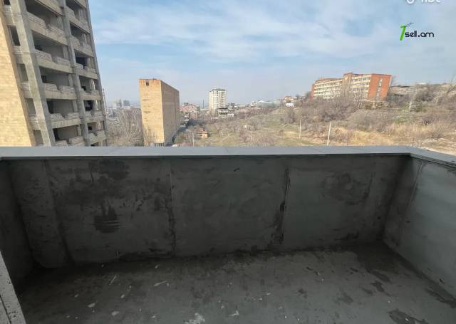 4 սենյականոց բնակարան նորակառույց շենքում Պարույր Սևակի փողոցում, 89 ք.մ., 5/15 հարկ