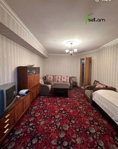 1 սենյականոց բնակարան Վիկտոր Համբարձումյան փողոցում, 43 ք.մ., 2/9 հարկ, կապիտալ վերանորոգված