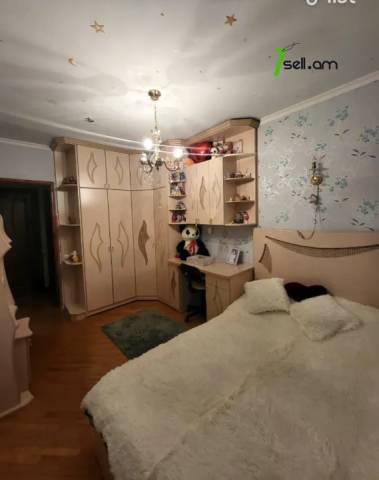 3 սենյականոց բնակարան Առնո Բաբաջանյան փողոցում, 96 ք.մ., նախավերջին հարկ, կապիտալ վերանորոգված