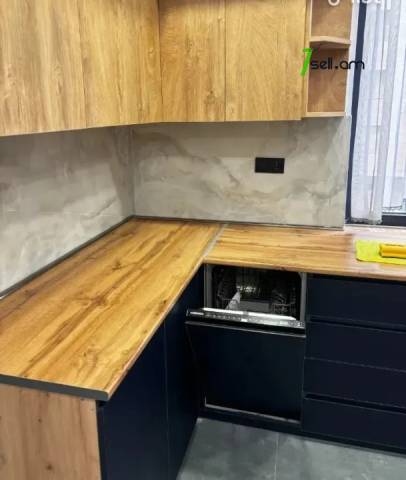 3 սենյականոց բնակարան նորակառույց շենքում Ադոնցի փողոցում, 80 քմ, 3/14 հարկ, բարձր առաստաղներ