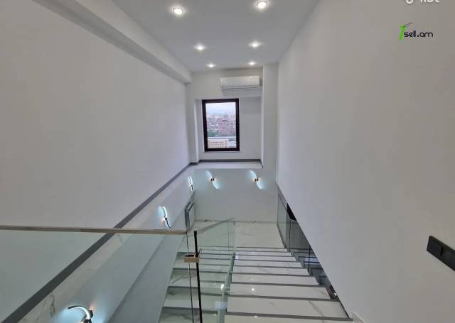 4 սենյականոց բնակարան նորակառույց շենքում, Ներսիսյան փողոցի փակուղի, 200 քմ, նախավերջին հարկ