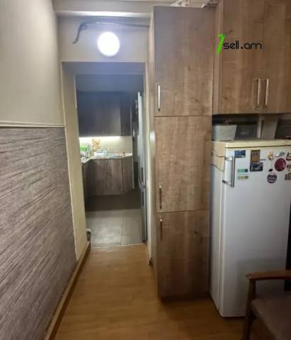 4 սենյականոց բնակարան Լվովյան փողոցում, 60 ք.մ., 2/5 հարկ, բարձր առաստաղներ, եվրովերանորոգված