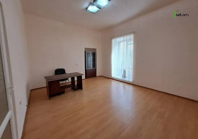 Գրասենյակային տարածք Ղազար Փարպեցու փողոցում կենտրոնում, 63 քմ