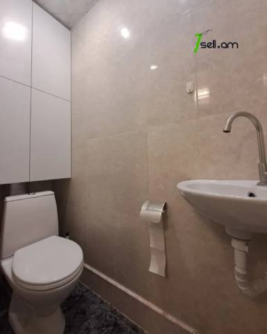 3 սենյականոց բնակարան Աբովյան փողոցում, 85 ք.մ., 2 սանհանգույց, 3/5 հարկ, կոսմետիկ վերանորոգում