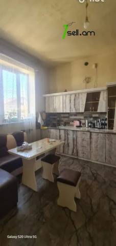 Մեկ հարկանի տուն 22-րդ փողոցում Առինջում, 120 քմ, 2 սանհանգույց, կապիտալ վերանորոգված