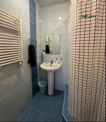 2 սենյականոց բնակարան Շիրազի փողոցում, 76 ք.մ., 10/14 հարկ, կապիտալ վերանորոգված