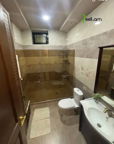 Երկու հարկանի քարե տուն Նվեր Սաֆարյան փողոցում Ավանում, 167 քմ, 3+ սանհանգույց