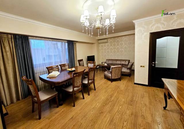 3 սենյականոց բնակարան Սայաթ-Նովայի պողոտայում, 75 ք.մ., 4/10 հարկ, կապիտալ վերանորոգված