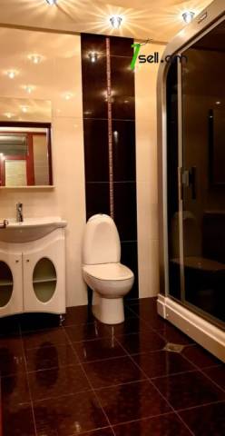 Երկու հարկանի քարե տուն, Նոյ թաղամաս Աջափնյակում, 820 ք.մ., 3+ սանհանգույց, կապիտալ վերանորոգված