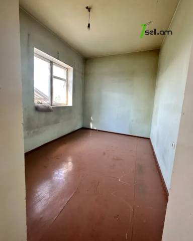 Երկու հարկանի քարե տուն Ոսկերիչների փողոցում կենտրոնում, 337 ք.մ.