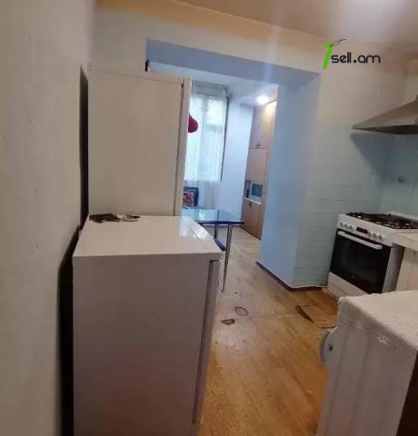 2 սենյականոց բնակարան Կոմիտասի պողոտայում, 55 ք.մ., 3/5 հարկ, մասնակի վերանորոգում, քարե շենք