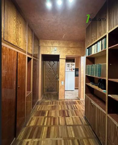 4 սենյականոց բնակարան Վիլնյուսի փողոցում, 76 ք.մ., 3/9 հարկ, մի քանի պատշգամբ, եվրովերանորոգված