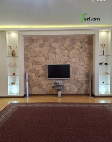 Ընդարձակ 3 սենյականոց բնակարան նորակառույց շենքում Ամիրյան փողոցում, 160 քմ, 9/12 հարկ