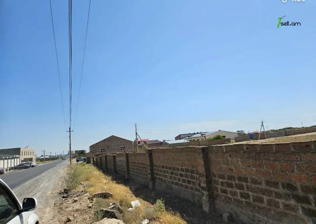 Հողատարածք բնակելի շինությունների համար Զովունիում, 1000 ք.մ.