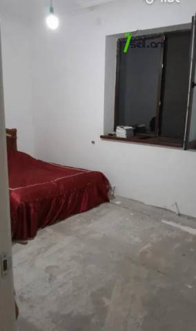 Մեկ հարկանի քարե տուն Խաչատուր Աբովյանի 1-ին փողոցում Առինջում, 150 քմ, 2 սանհանգույց