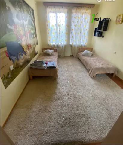 3 սենյականոց բնակարան Կոմիտասի պողոտայում, 80 ք.մ., 2/5 հարկ, կապիտալ վերանորոգված, քարե շենք