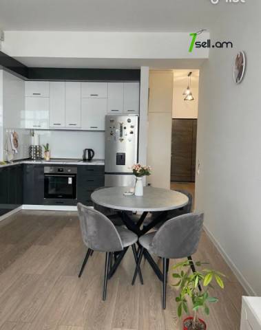 2 սենյականոց բնակարան նորակառույց շենքում Անաստաս Միկոյանի փողոցում, 64 ք.մ., բարձր առաստաղներ