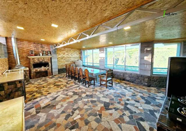 Երկու հարկանի քարե տուն, Աշտարակի խճուղի Աշտարակում, 1400 ք.մ., 2 սանհանգույց, կապիտալ վերանորոգված