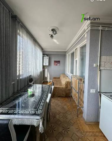 3 սենյականոց բնակարան Աղբյուր Սերոբի փողոցում, 83 ք.մ., 11/16 հարկ, մասնակի վերանորոգում