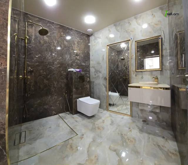 Երկու հարկանի քարե տուն Նար-Դոսի փողոցում կենտրոնում, 400 քմ, 3+ սանհանգույց, կապիտալ վերանորոգված