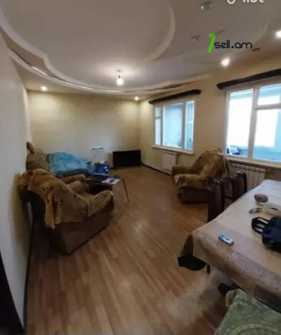 3 սենյականոց բնակարան Զաքարիա Քանաքեռցու փողոցում, 79 ք.մ., 3/9 հարկ, կապիտալ վերանորոգված