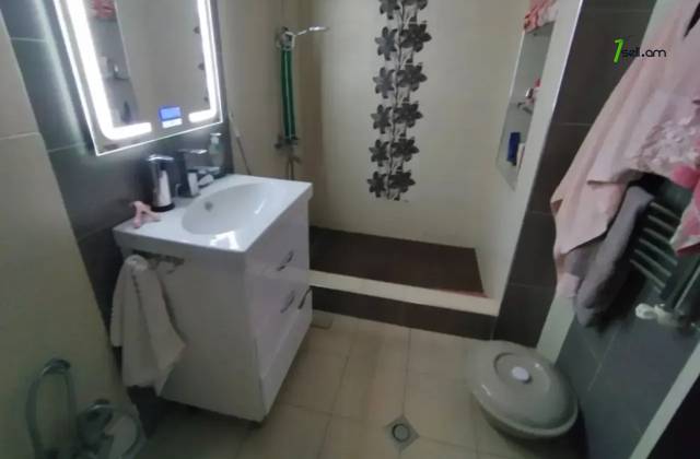 4 սենյականոց բնակարան Սվաճյան փողոցում, 98 քմ, դիզայներական ոճով վերանորոգված